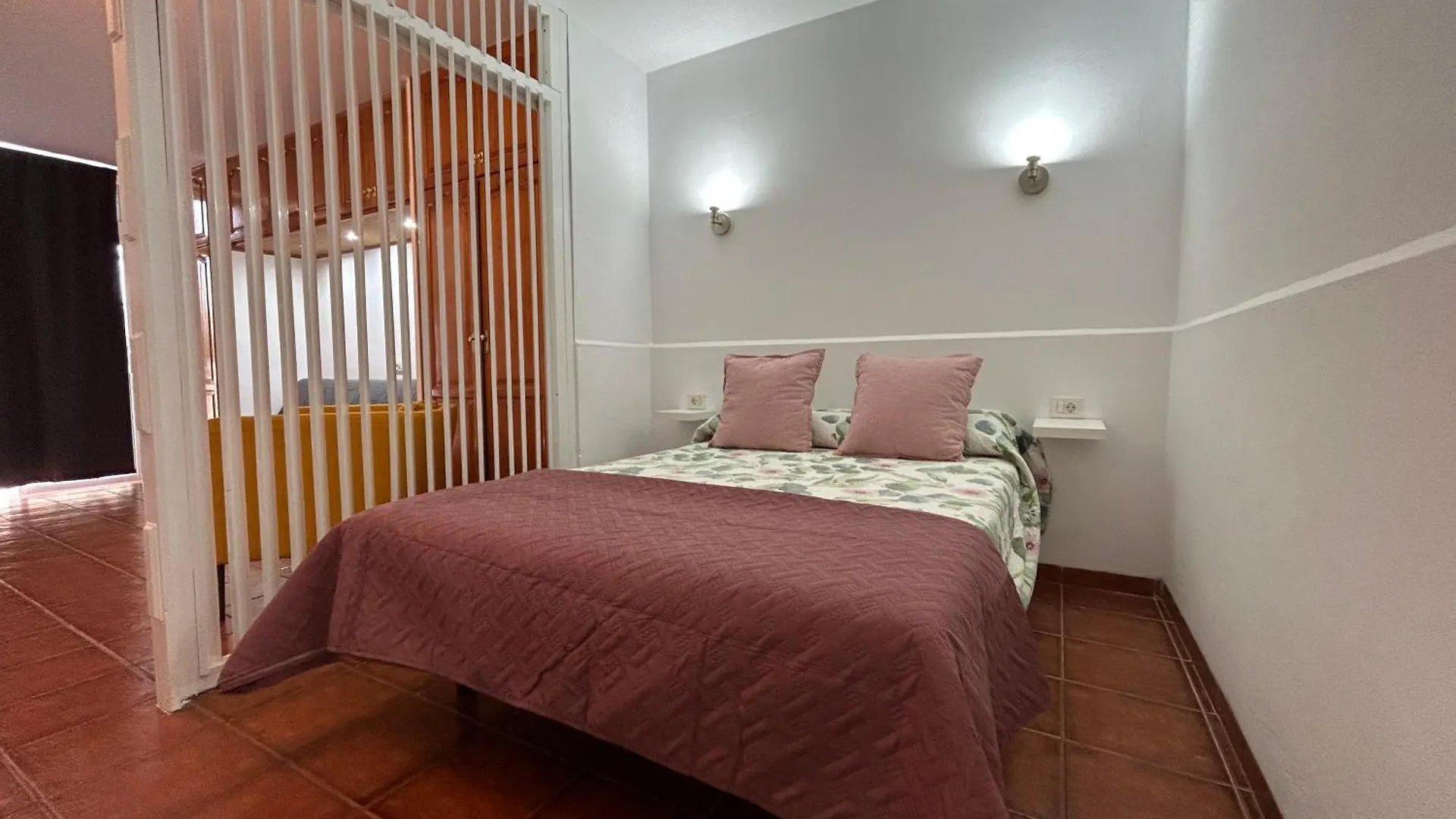 Practical And Cozy Apartment In Southern Arona Arona